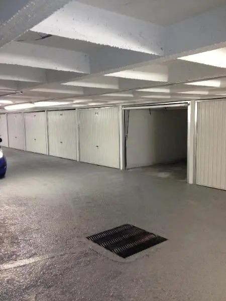 Photo 3 Parking