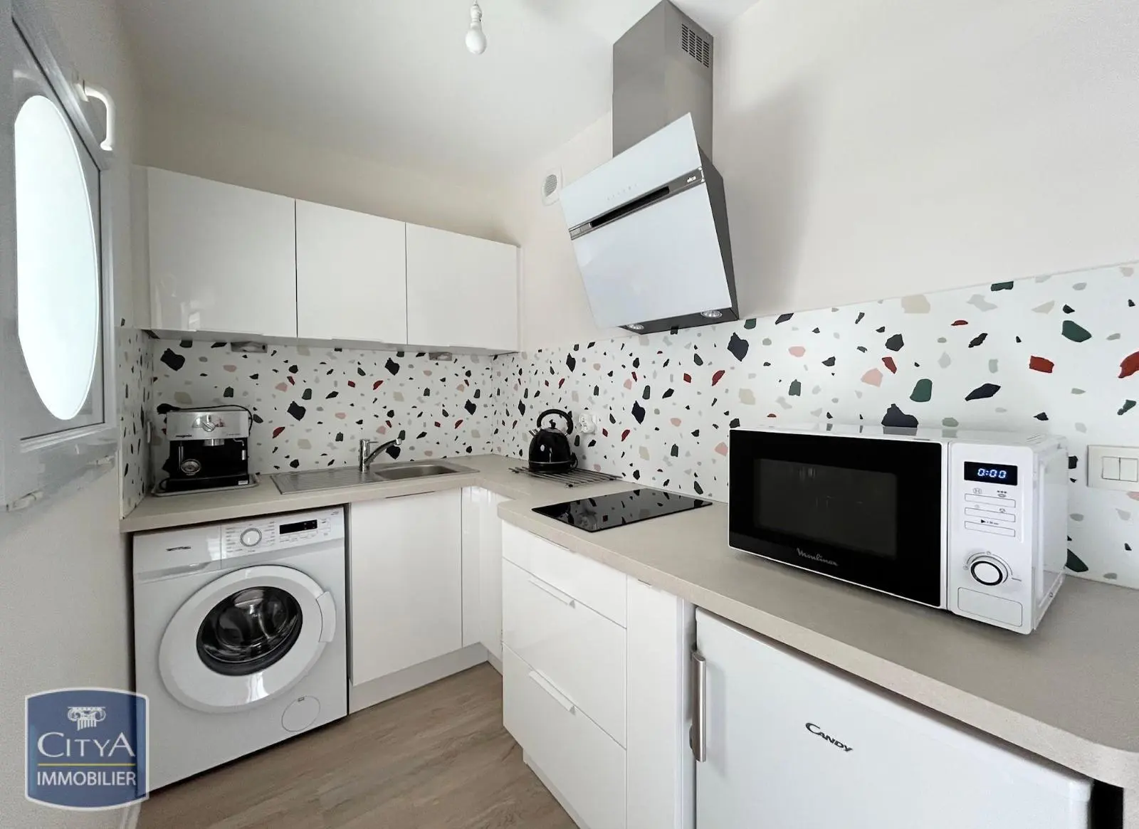 Photo 1 Appartement 1 pièce 21.5m²