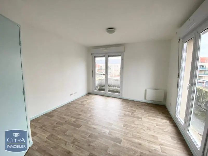 Photo 1 Appartement 1 pièce 17.81m²