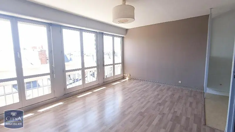 Photo 2 Appartement 1 pièce 27.76m²