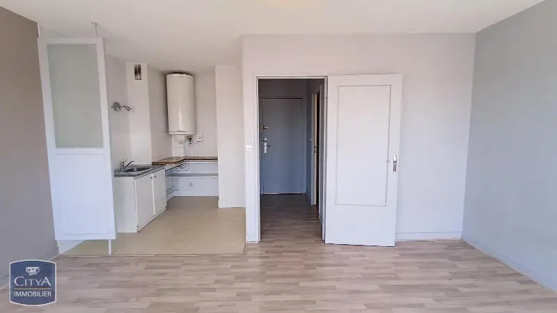 Photo 3 Appartement 1 pièce 27.76m²