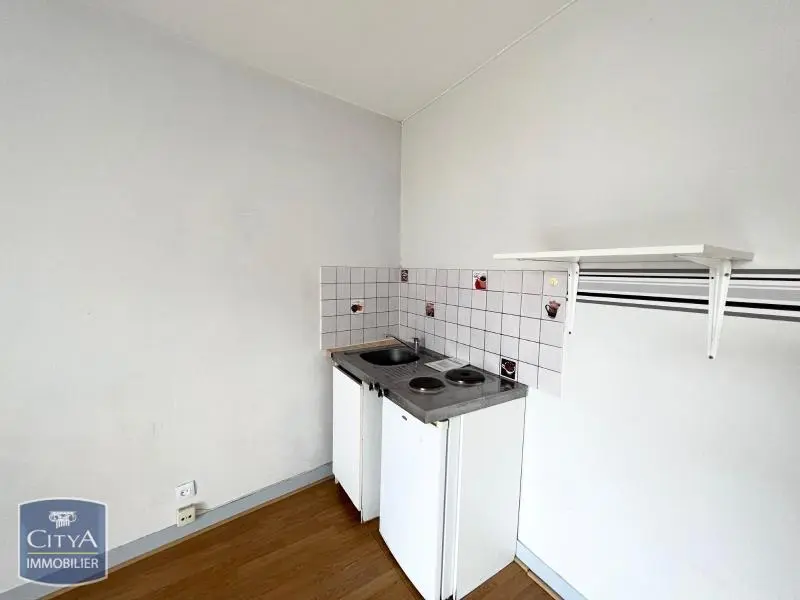 Photo 2 Appartement 1 pièce 17.83m²