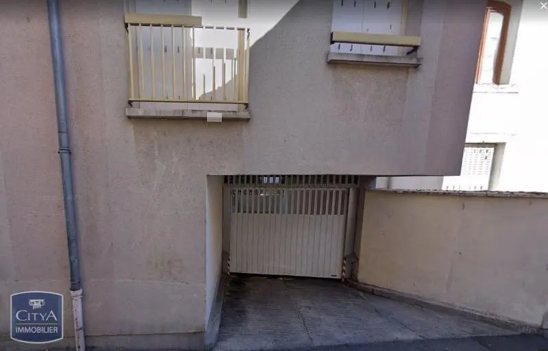 Photo 1 Parking
