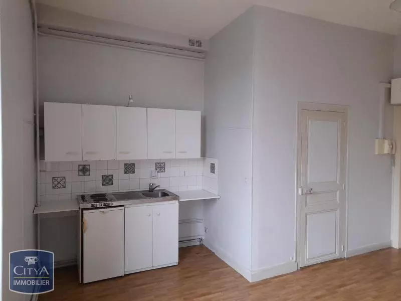 Photo 1 Appartement 1 pièce 23.51m²