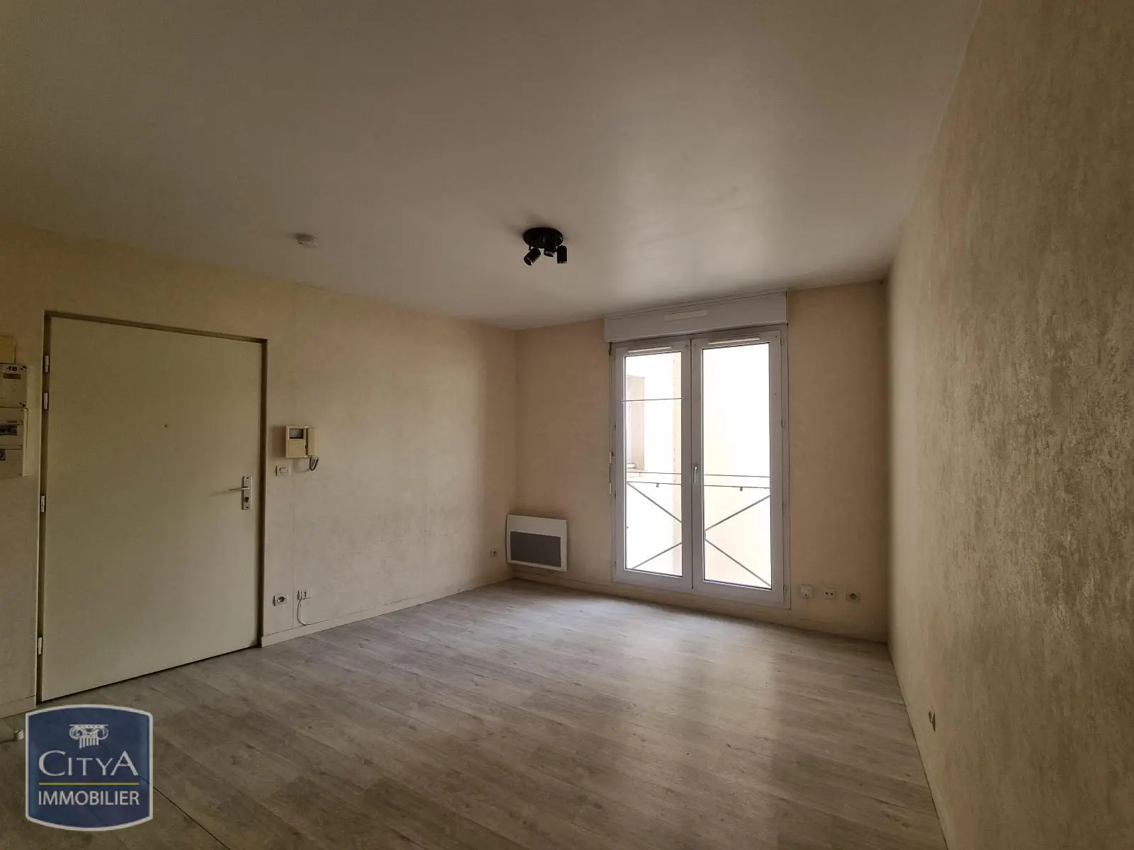 Photo 2 Appartement 1 pièce 21.3m²