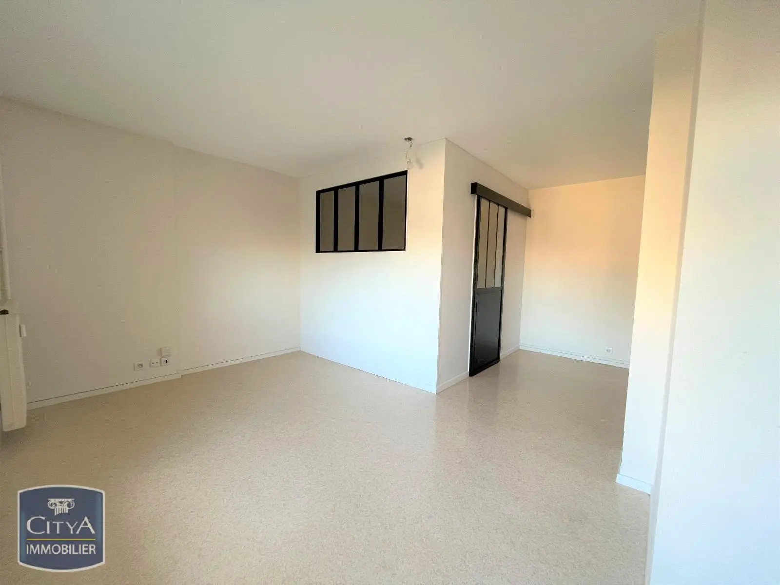 Photo 2 Appartement 2 pièces 32.04m²