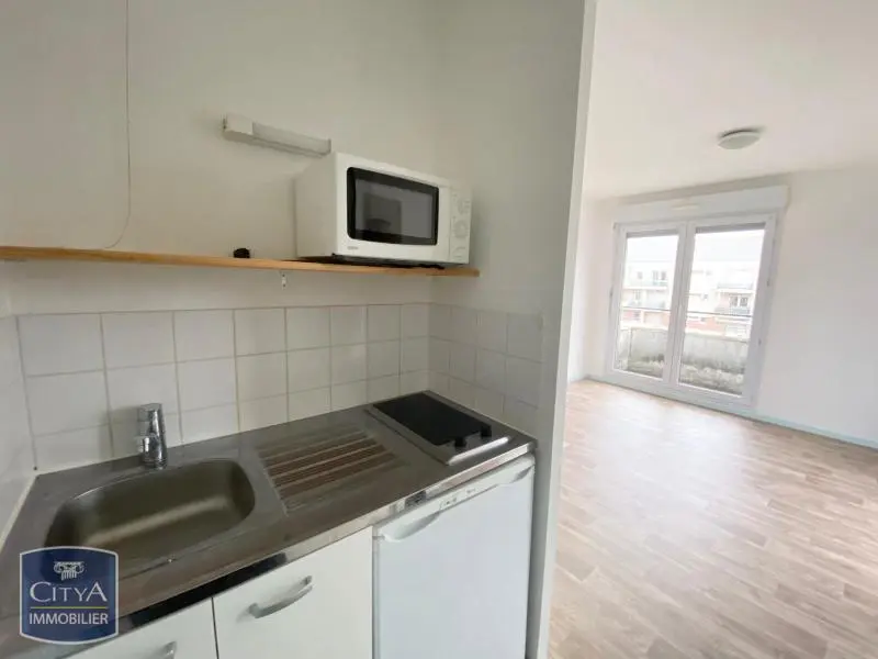 Photo 2 Appartement 1 pièce 17.81m²