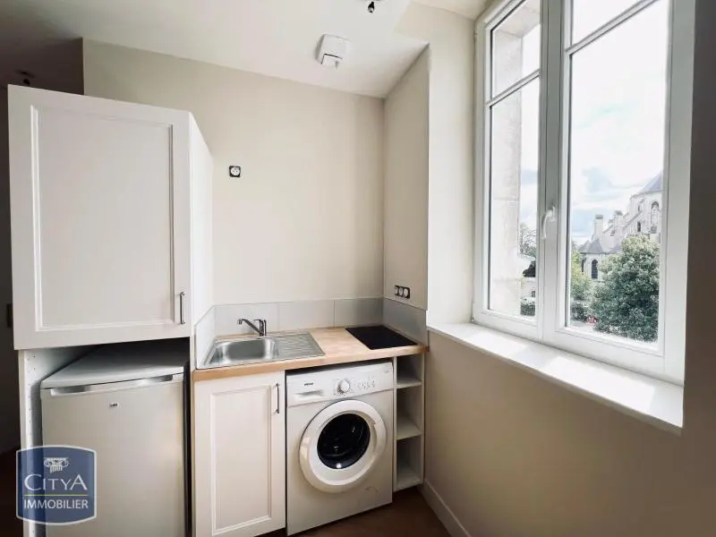 Photo 1 Appartement 1 pièce 24.37m²