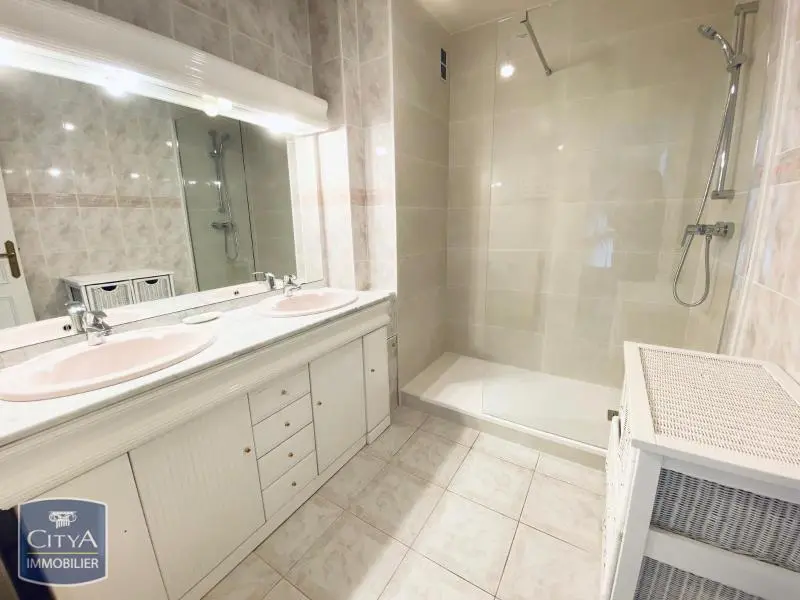 Photo 3 Appartement 4 pièces 107.08m²