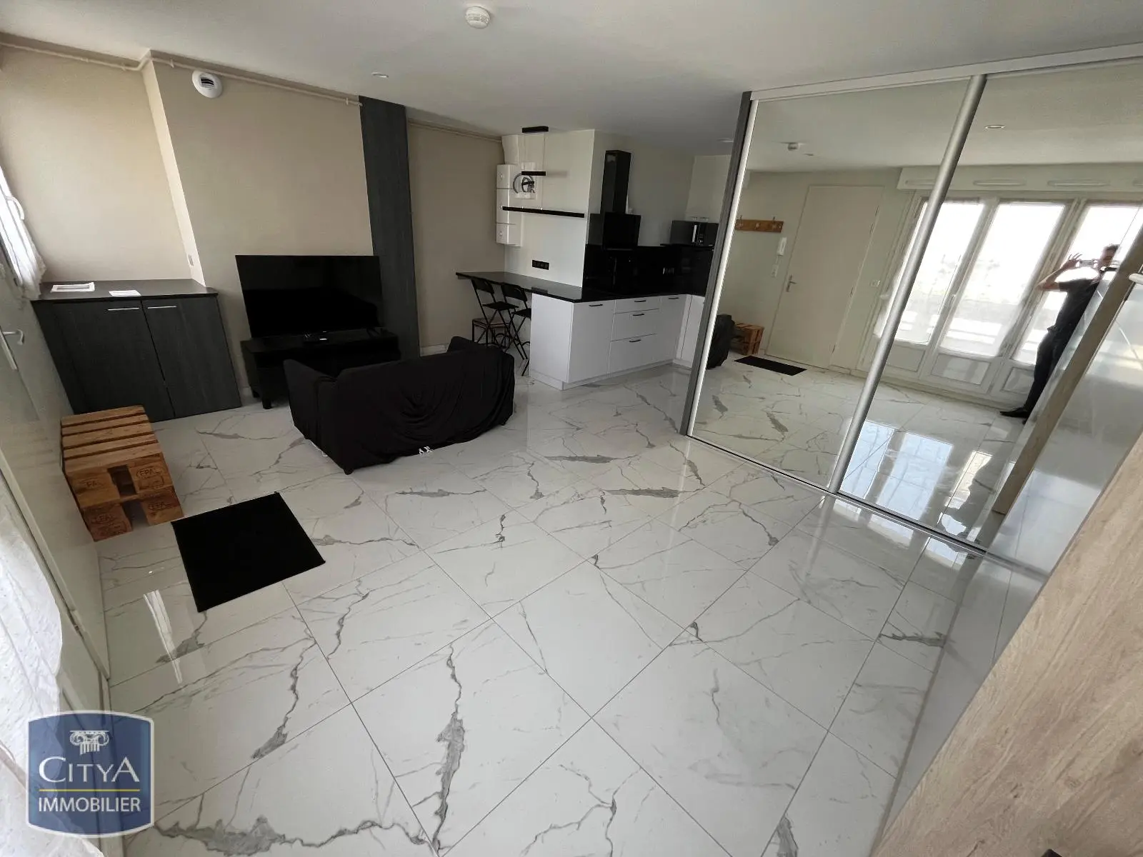 Photo 1 Appartement 1 pièce 29.91m²