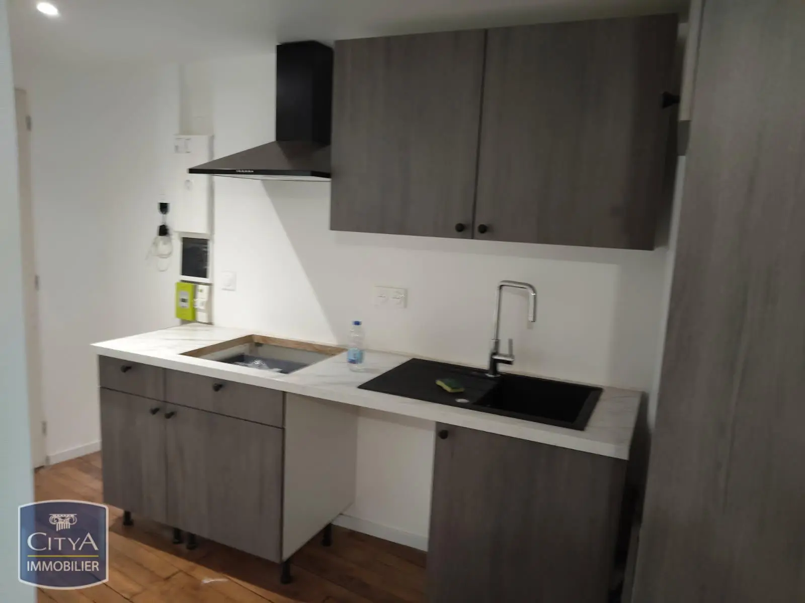 Photo 3 Appartement 1 pièce 10.77m²