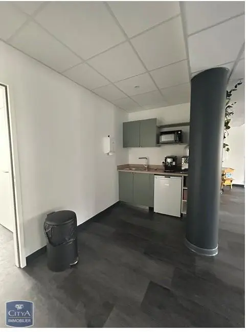 Photo 2 Local Professionnel 1 pièce 20.78m²
