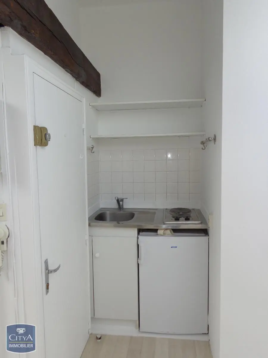 Photo 2 Appartement 1 pièce 11.8m²