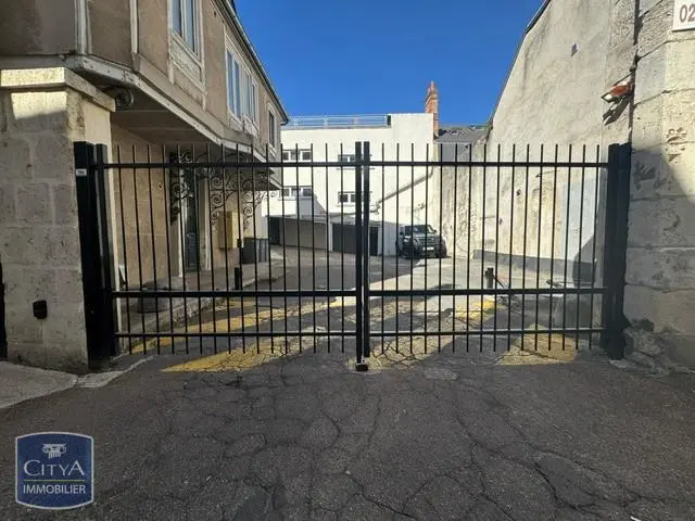 Photo 1 Parking