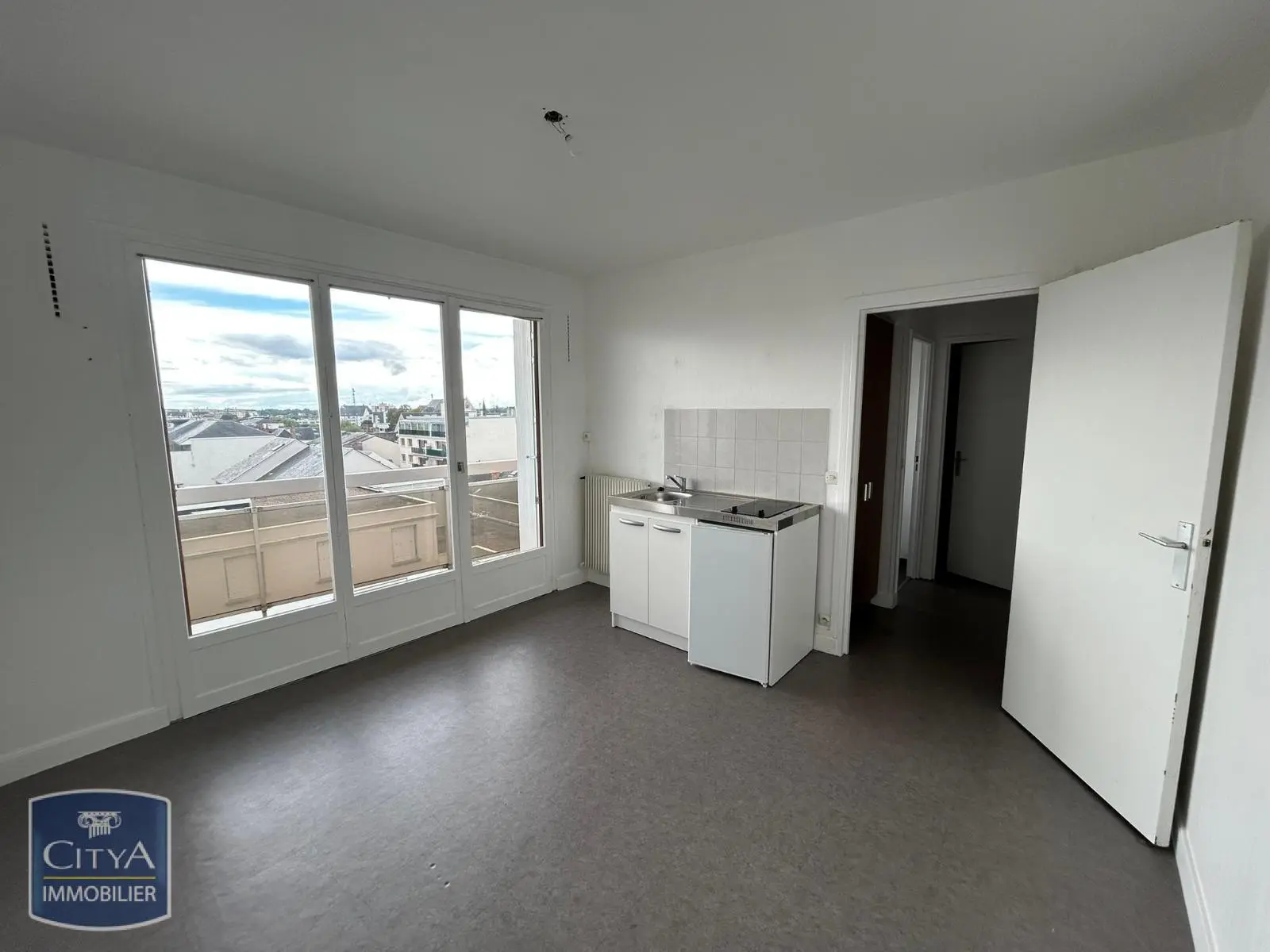 Photo 1 Appartement 1 pièce 21.72m²