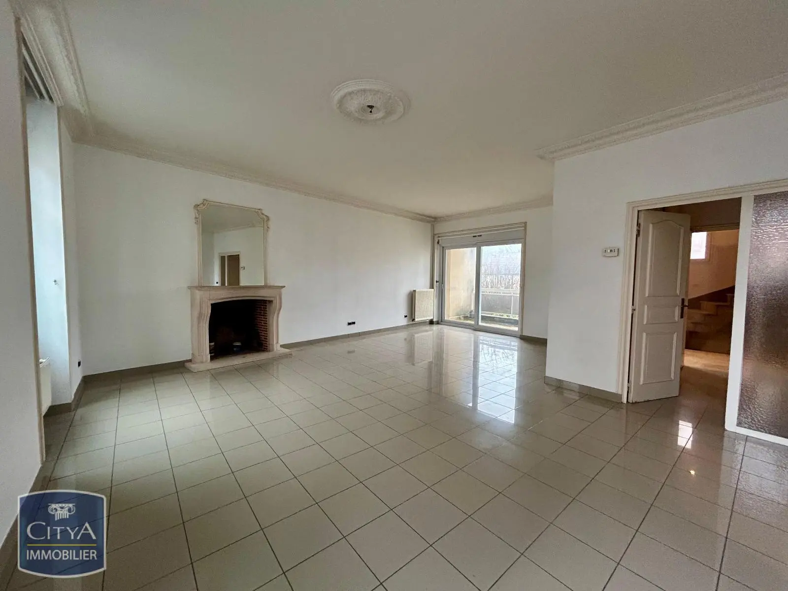 Photo 1 Maison 6 pièces 150m²