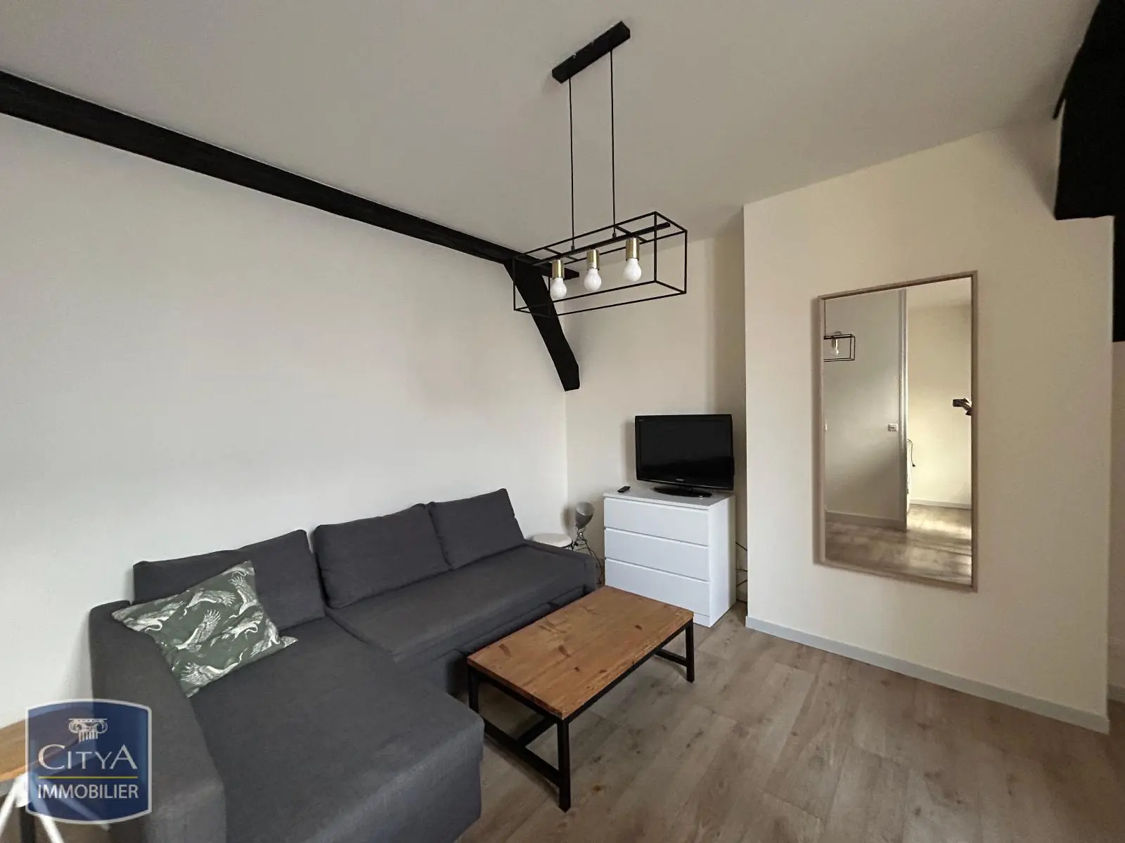 Photo 1 Appartement 1 pièce 24.66m²