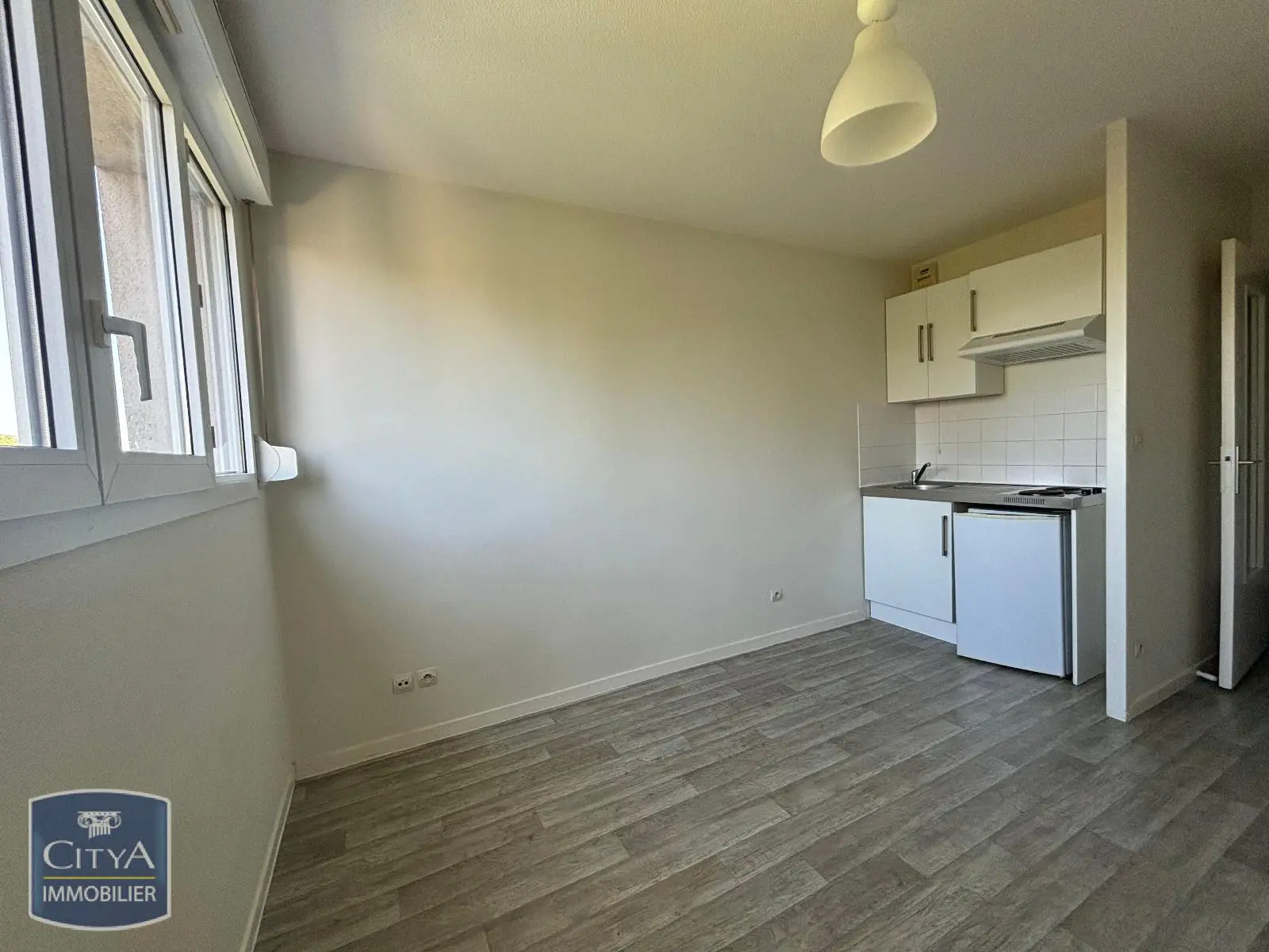 Photo 1 Appartement 1 pièce 18.09m²