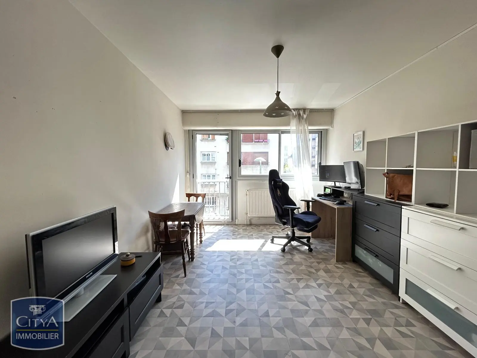 Photo 1 Appartement 1 pièce 28.47m²