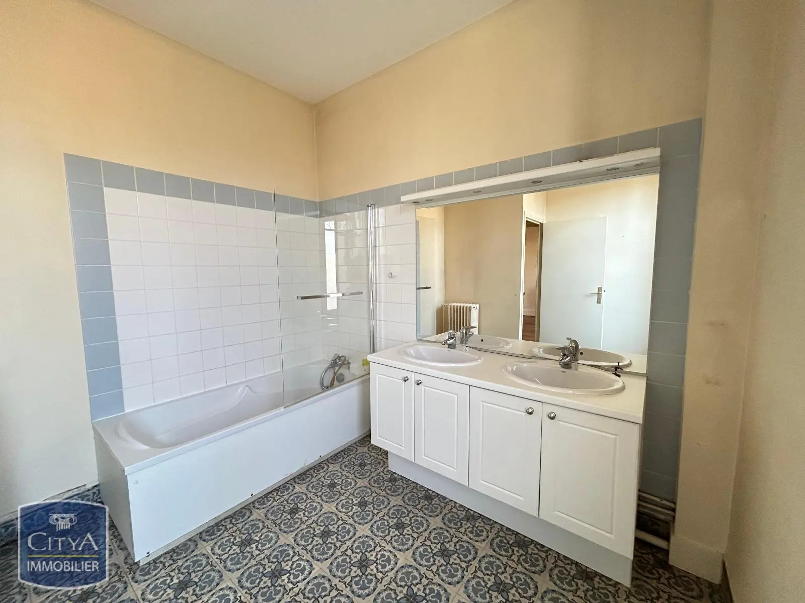 Photo 11 Maison 8 pièces 177.75m²