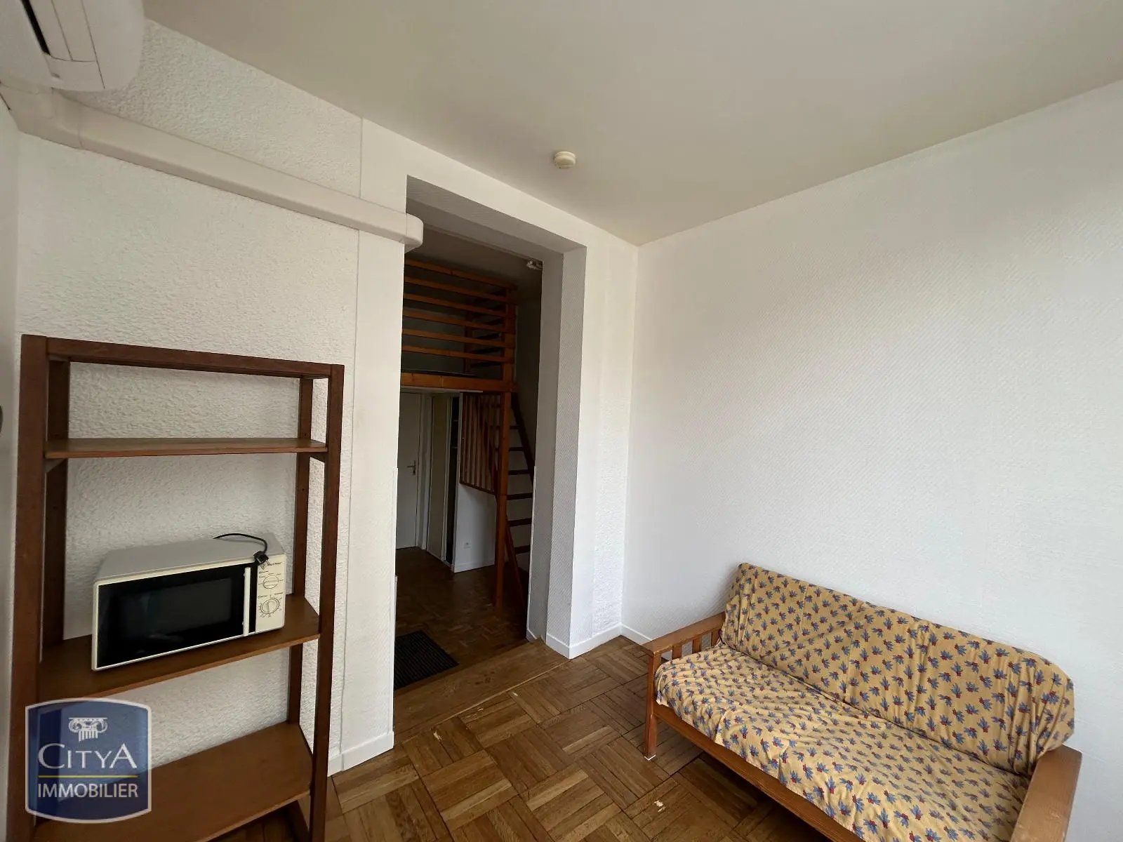 Photo 2 Appartement 1 pièce 14.41m²