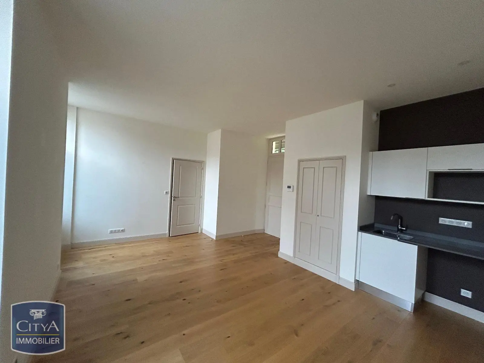 Photo 2 Appartement 1 pièce 28.66m²