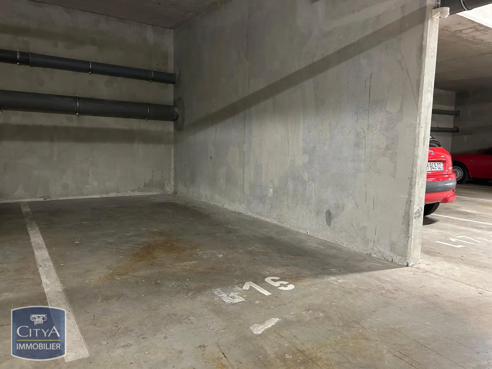 Photo 2 Parking
