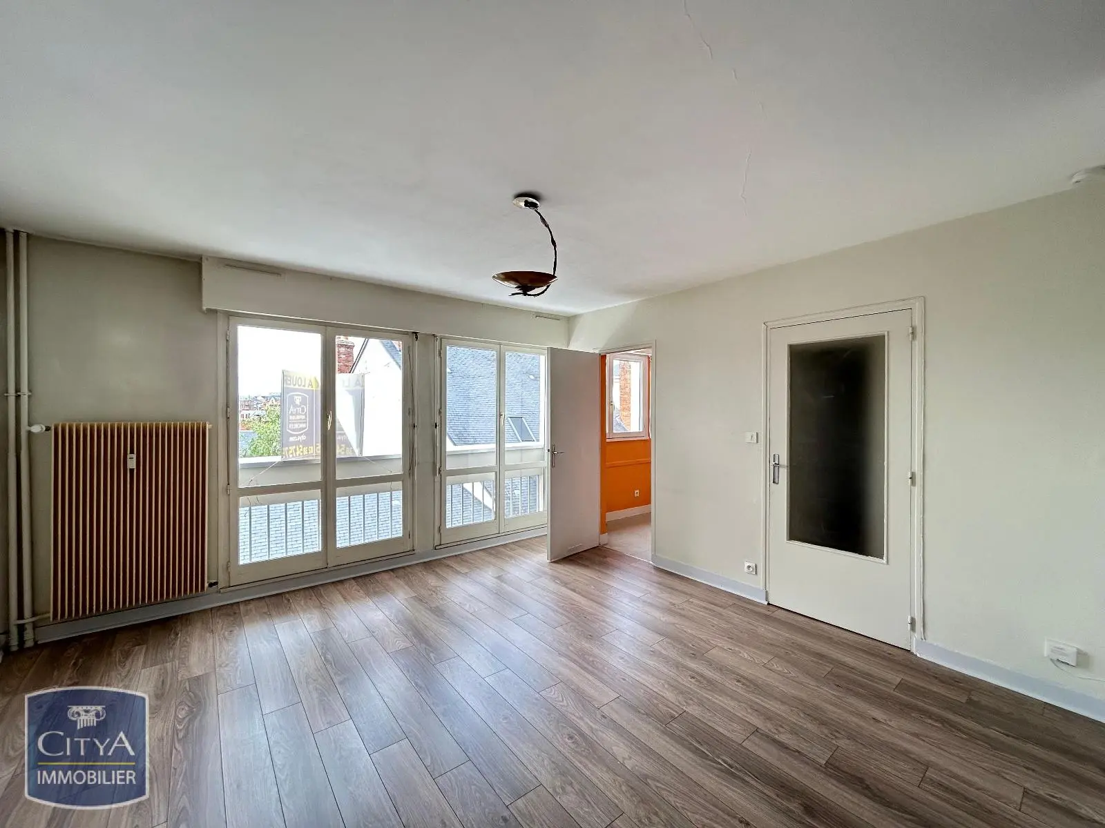 Photo 1 Appartement 1 pièce 32.64m²