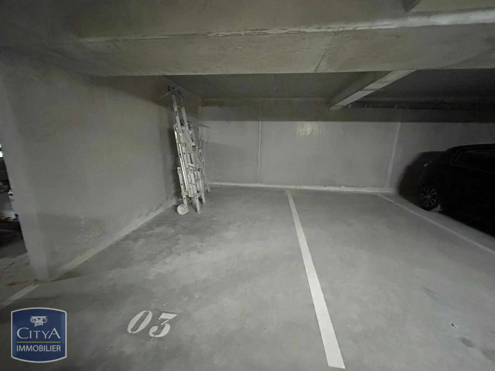 Photo 1 Parking