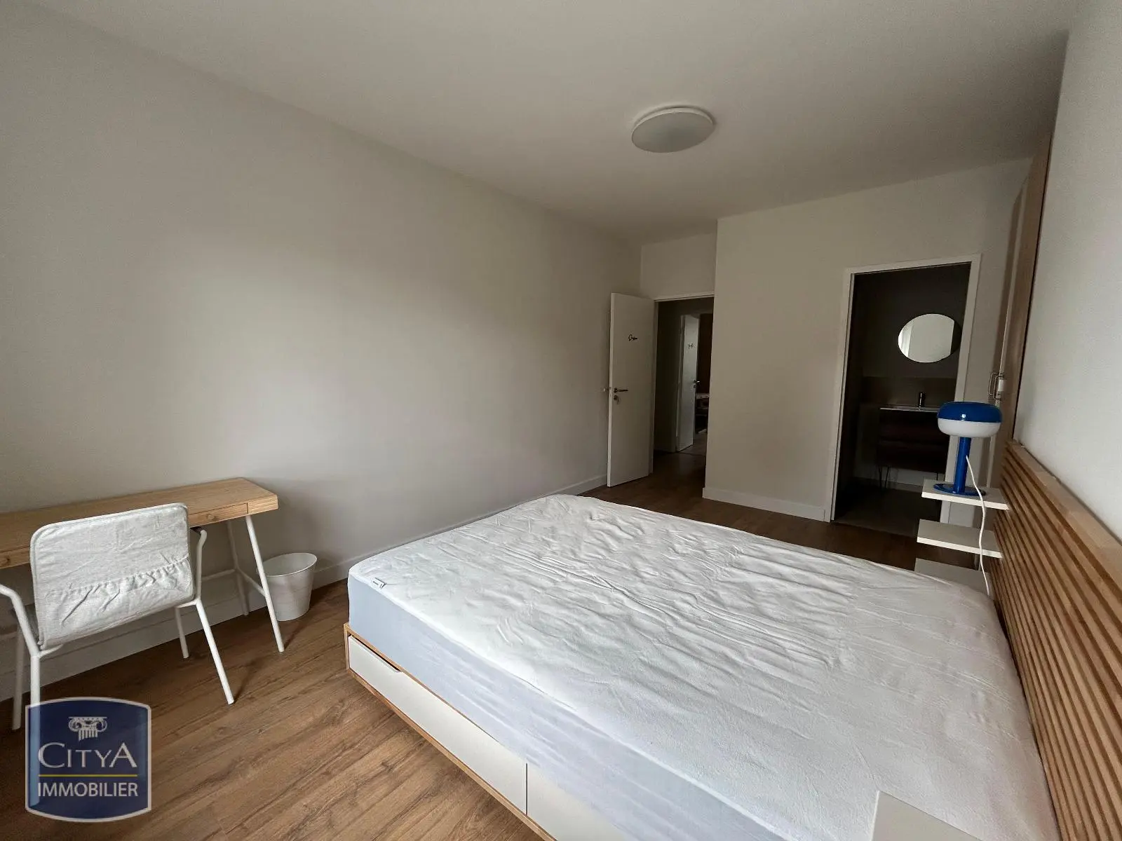 Photo 2 Appartement 1 pièce 27m²