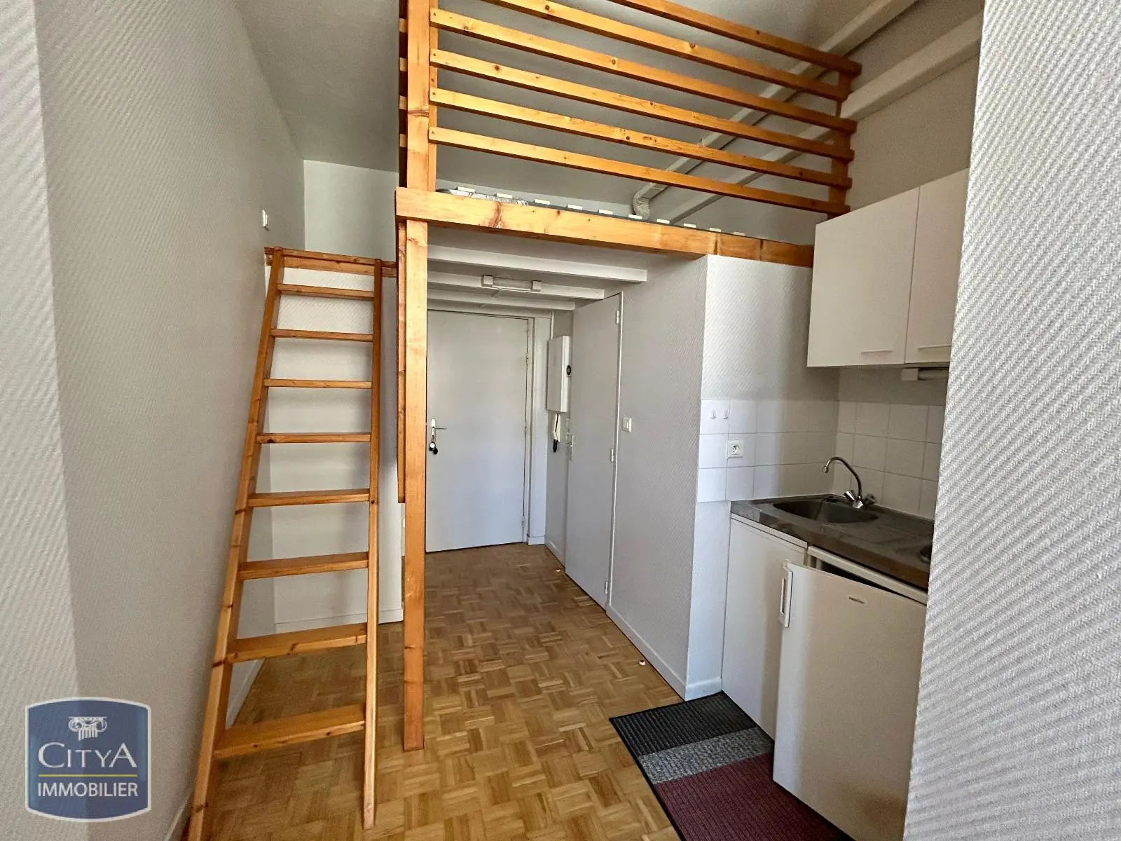 Photo 3 Appartement 1 pièce 14.25m²