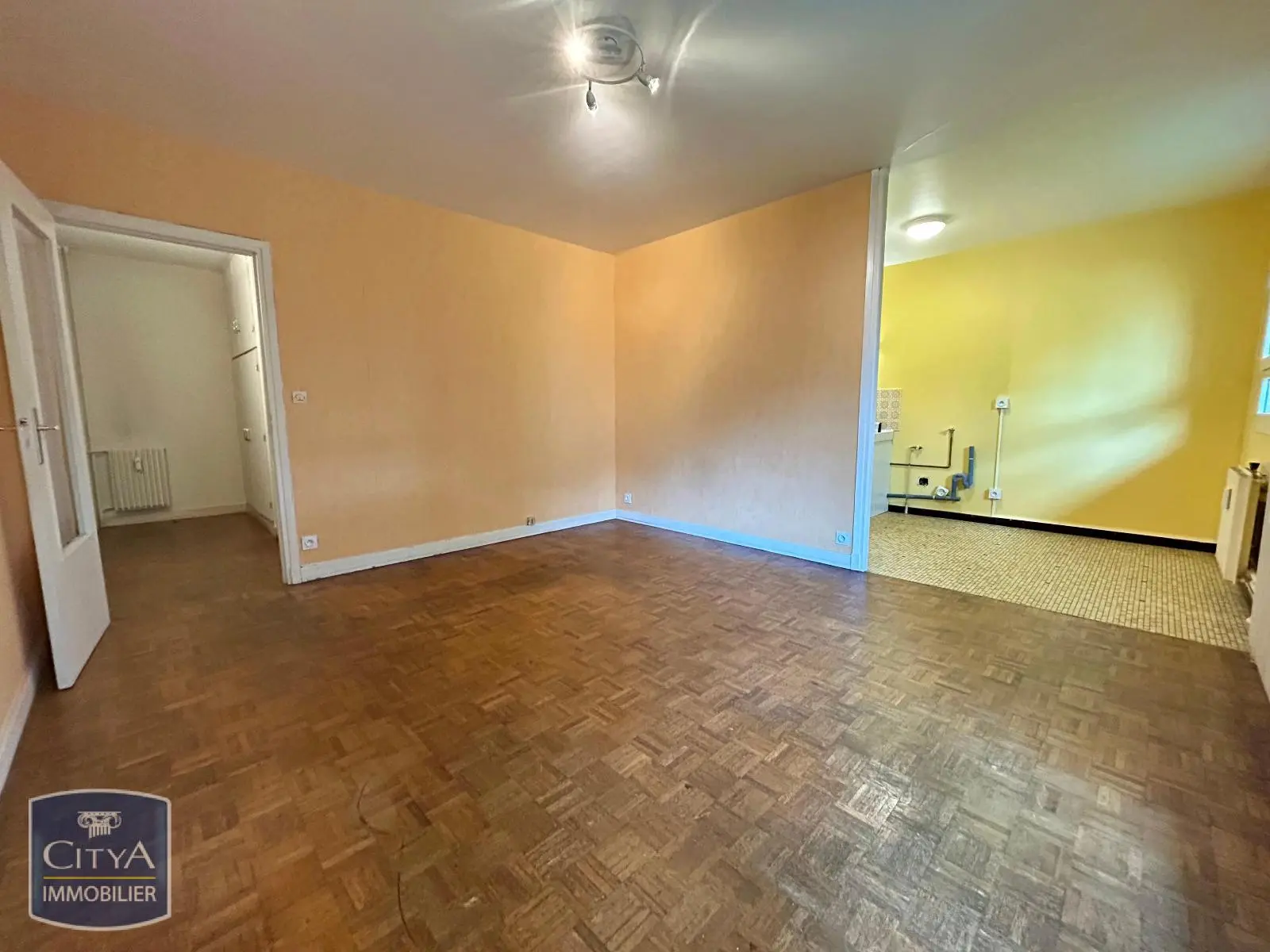 Photo 2 Appartement 1 pièce 37.69m²