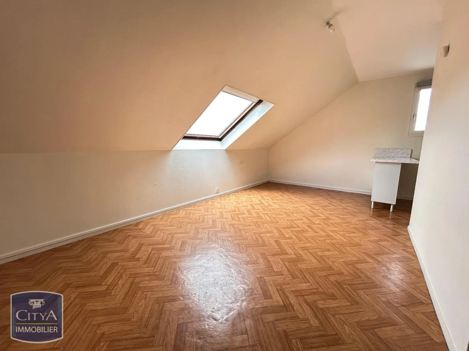 Photo 1 Appartement 1 pièce 19.6m²