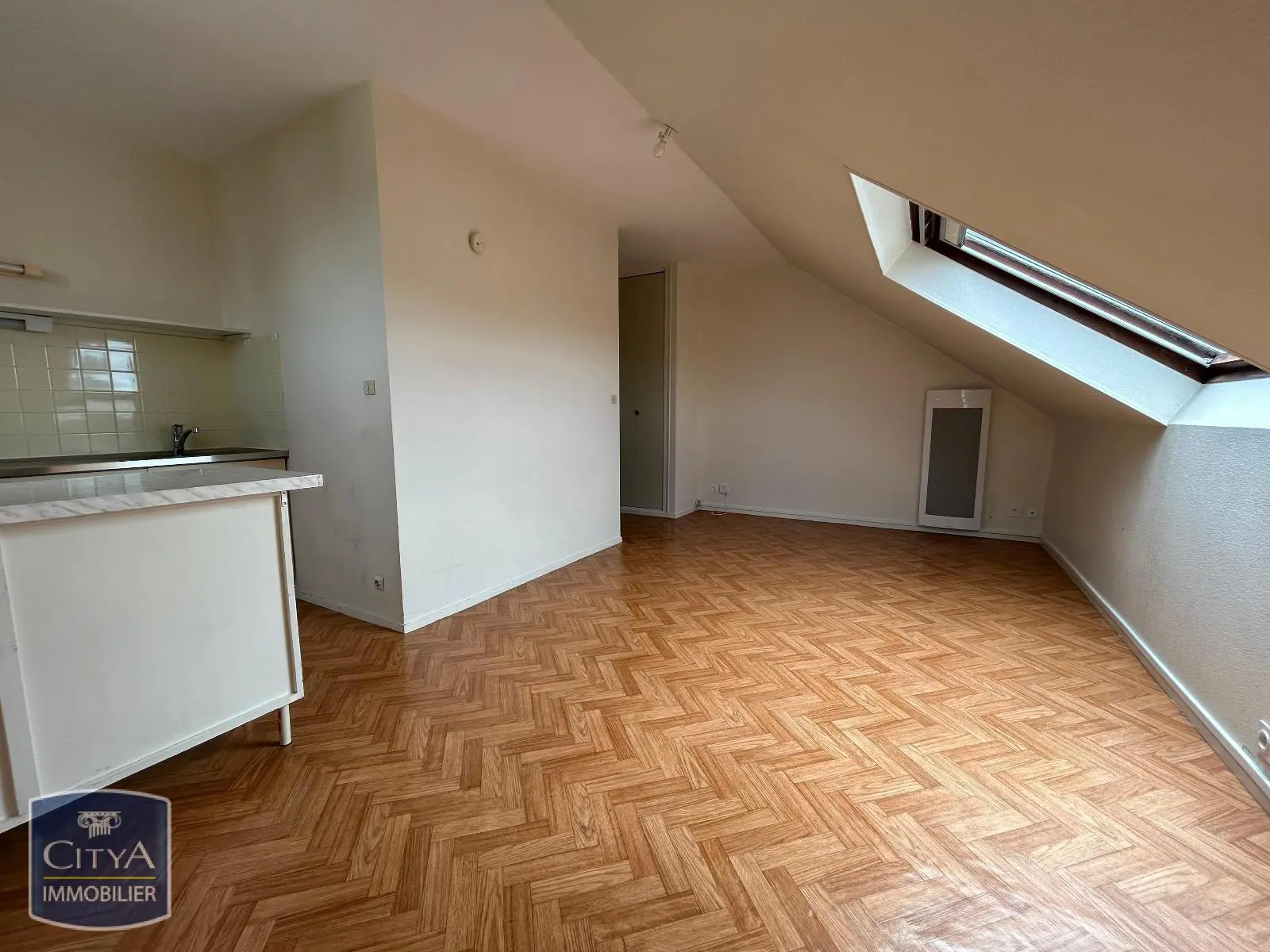 Photo 2 Appartement 1 pièce 19.6m²