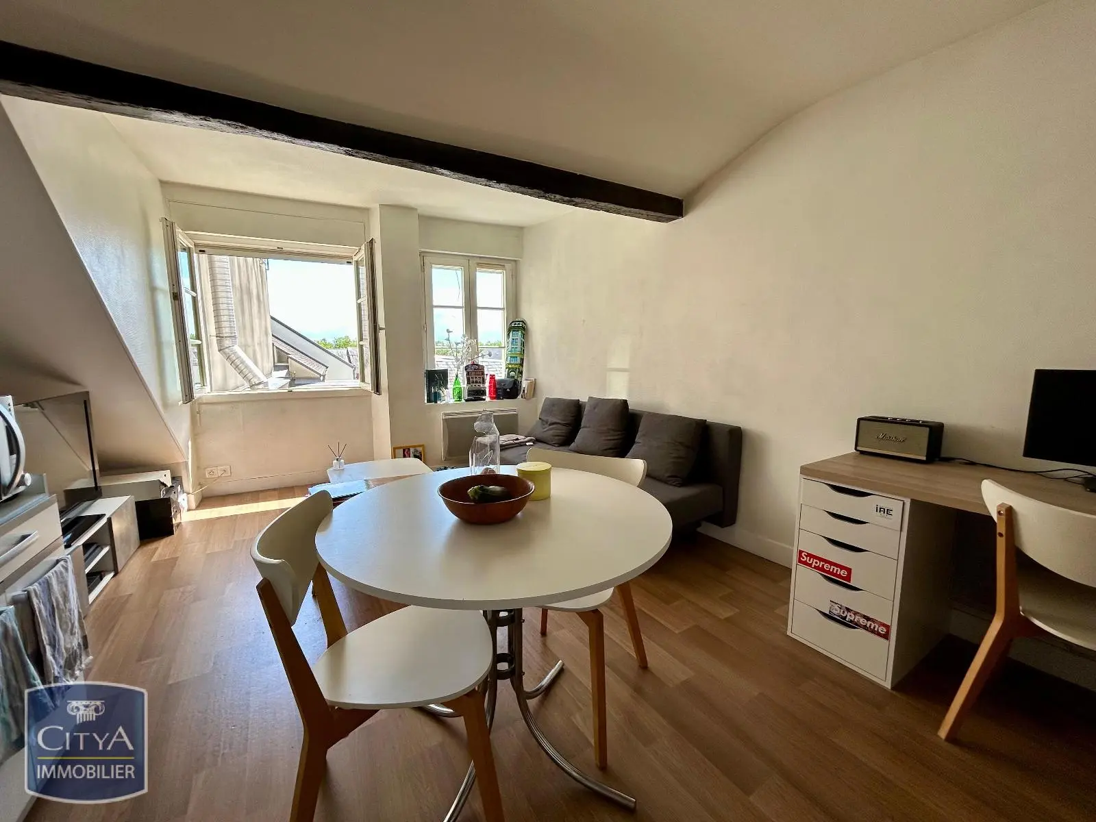 Photo 1 Appartement 1 pièce 24m²