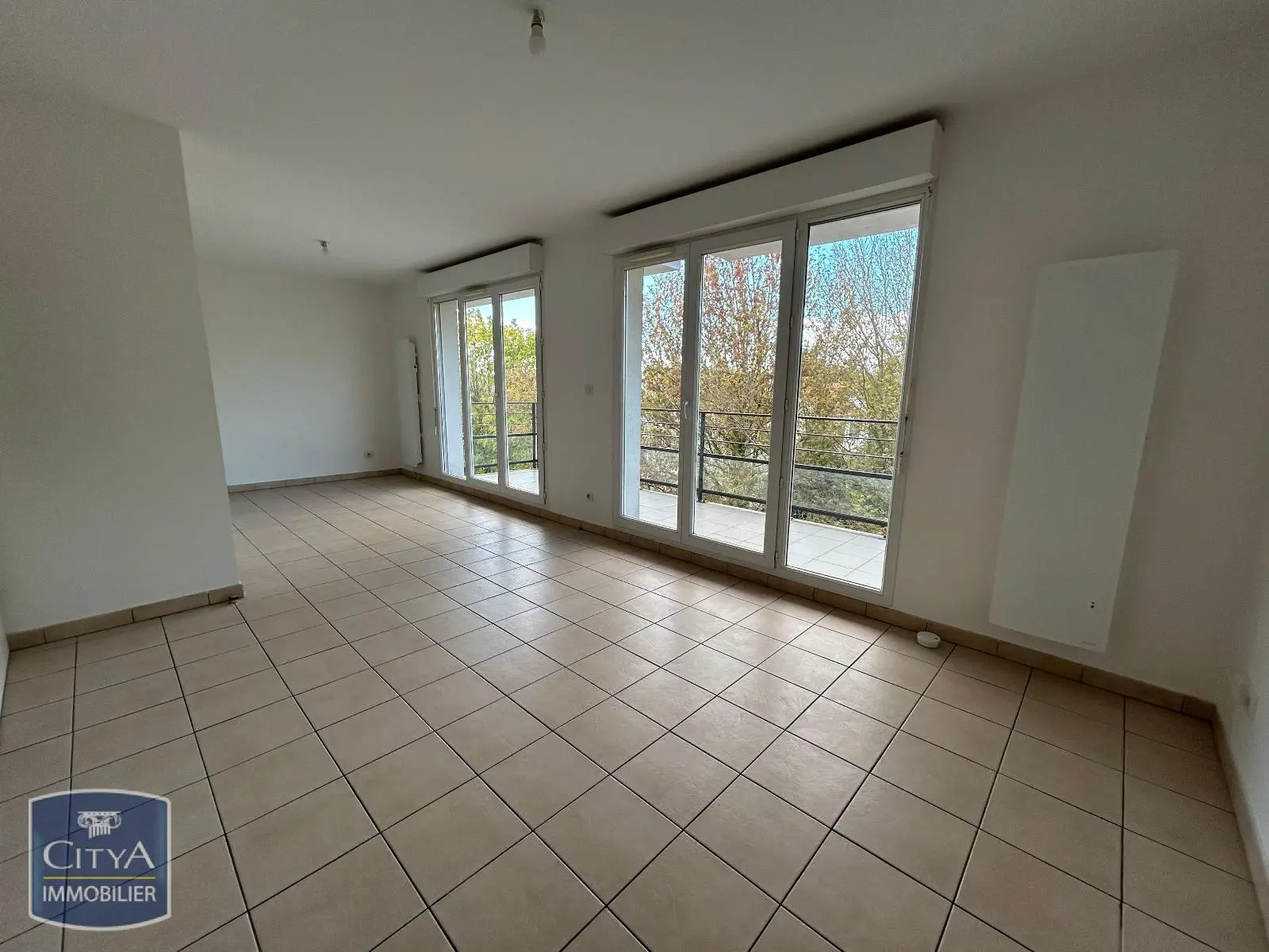 Photo 1 Appartement 1 pièce 32.97m²