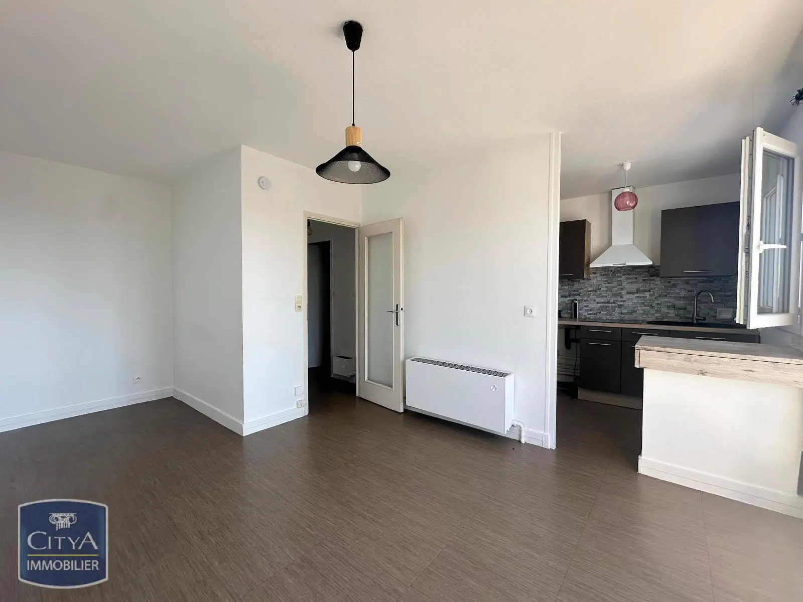 Photo 2 Appartement 1 pièce 26.78m²