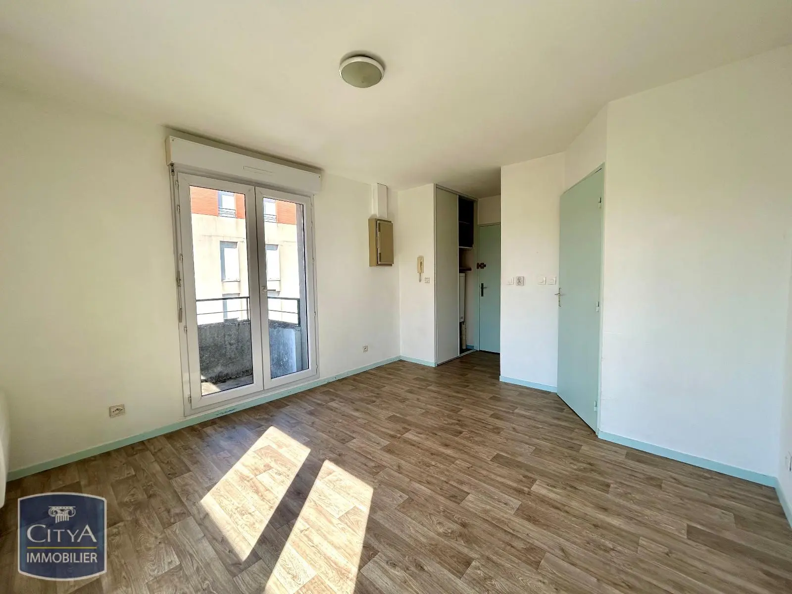 Photo 1 Appartement 1 pièce 17.81m²