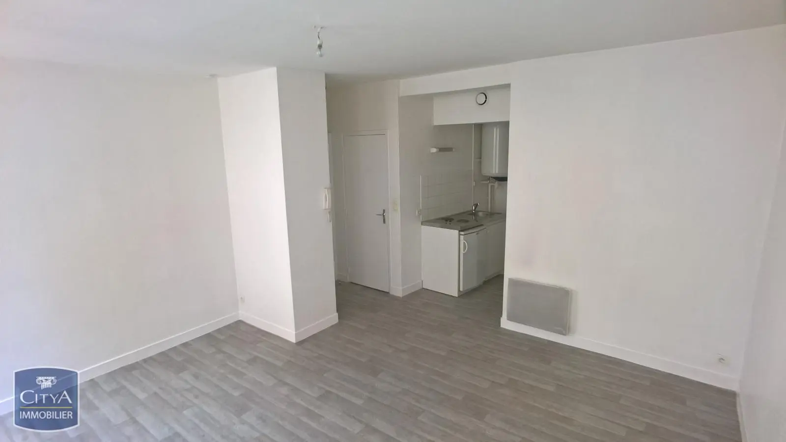 Photo 1 Appartement 1 pièce 25.6m²