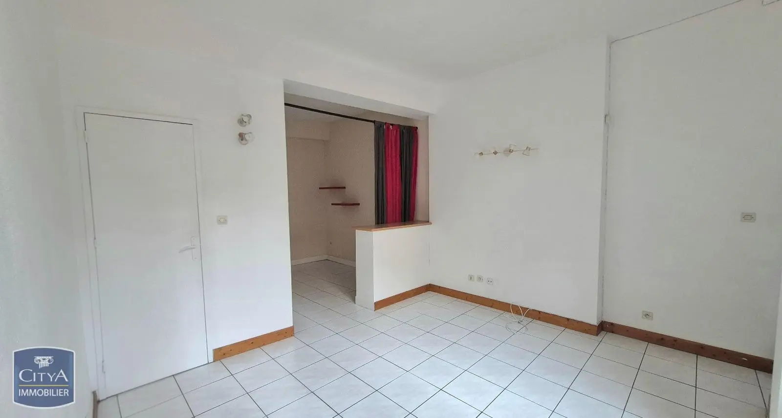 Photo 1 Appartement 1 pièce 28.24m²