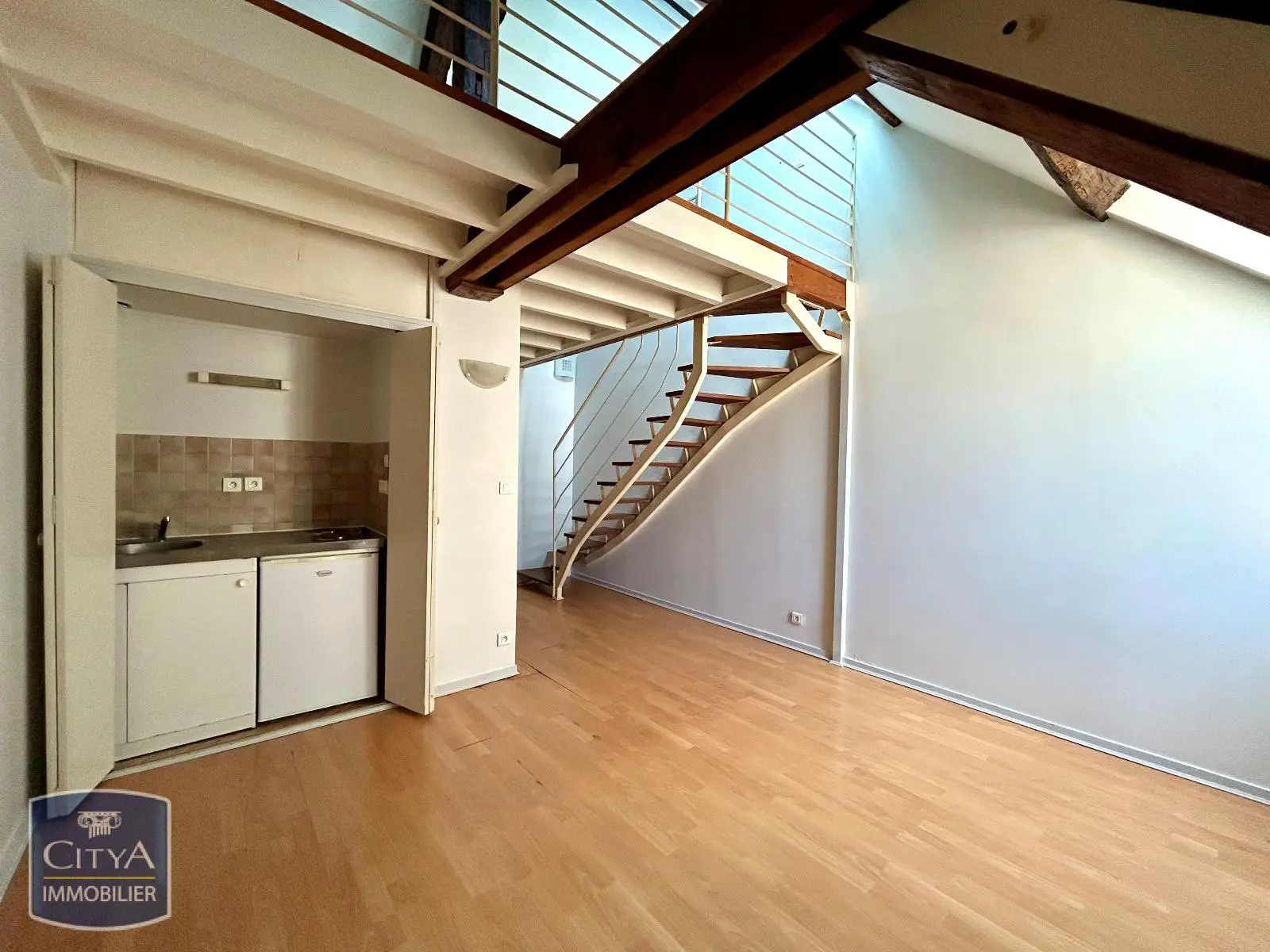 Photo 2 Appartement 1 pièce 21.08m²