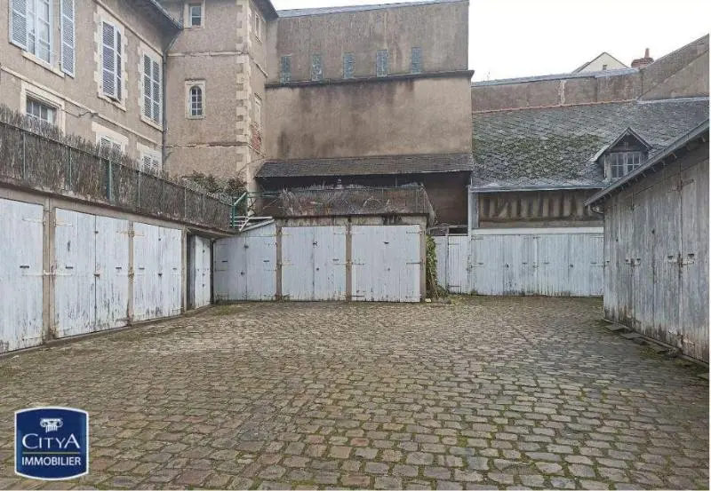 Photo 1 Parking
