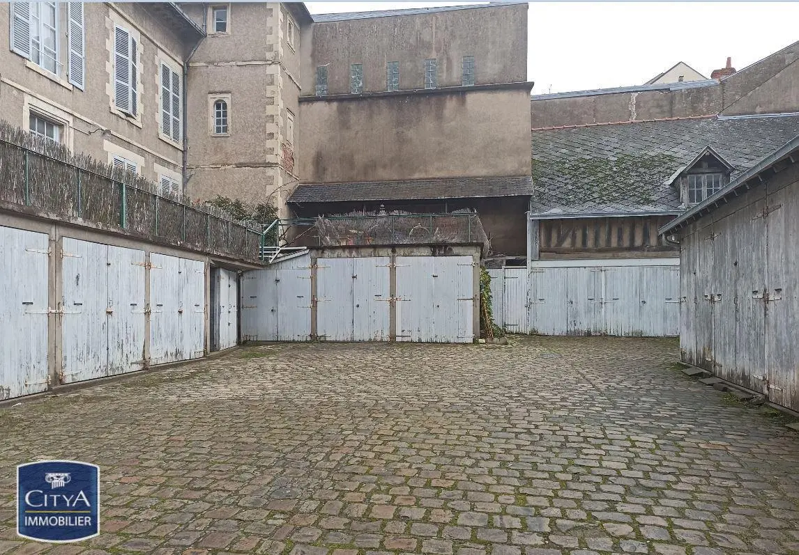 Photo 1 Parking