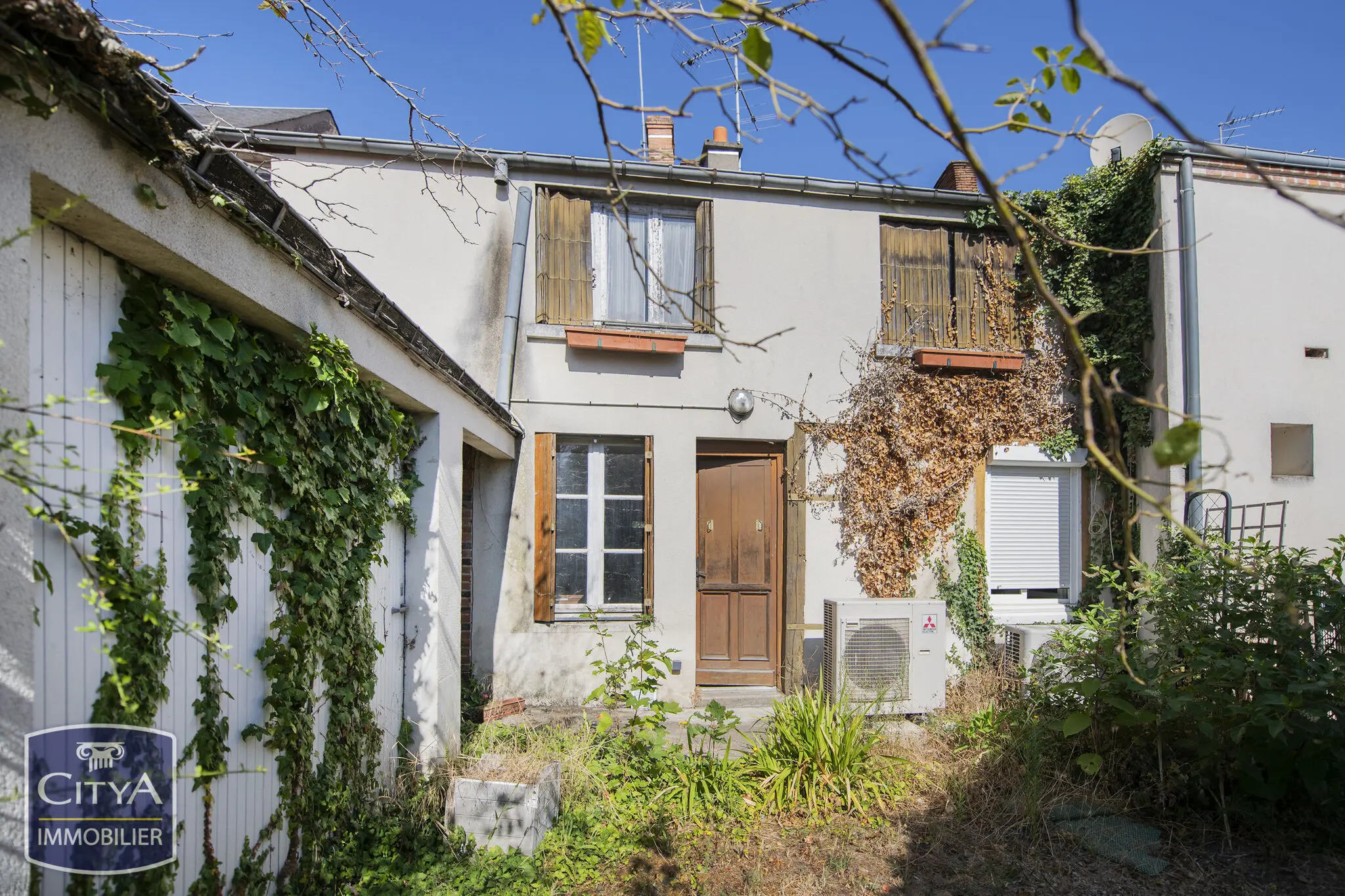 Photo 1 Immeuble 217.5m²