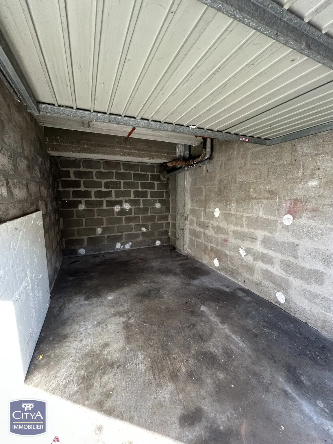 Photo 3 Parking 12m²