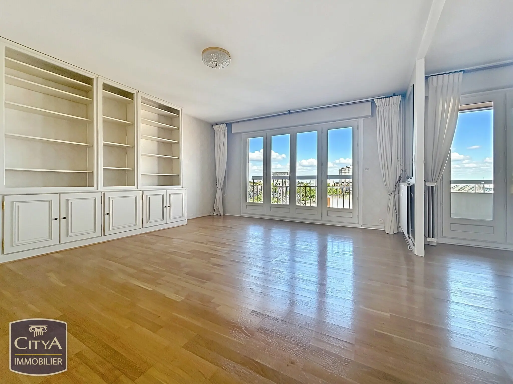 Photo 1 Appartement 4 pièces 94m²