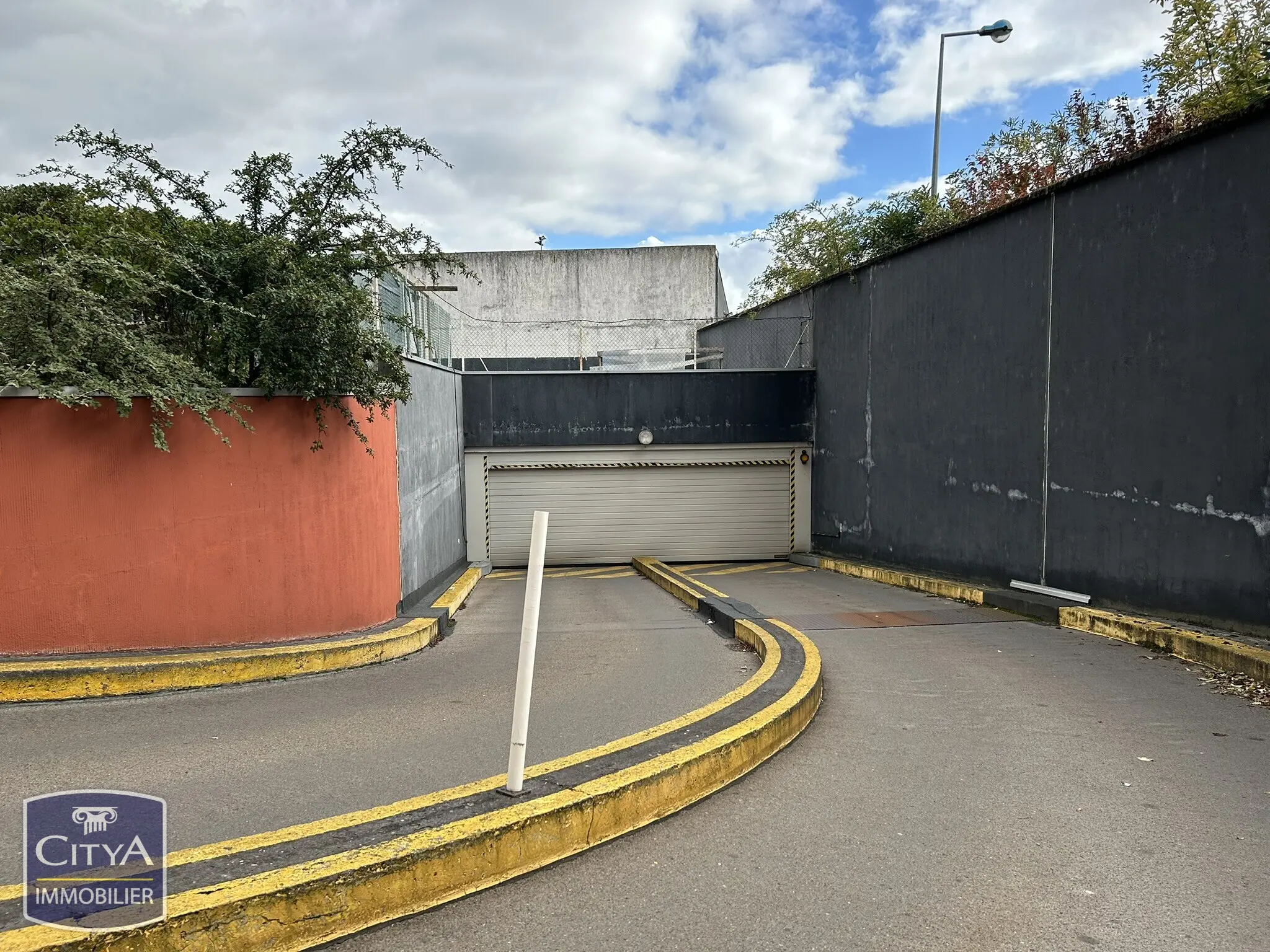 Photo 2 Parking 12m²