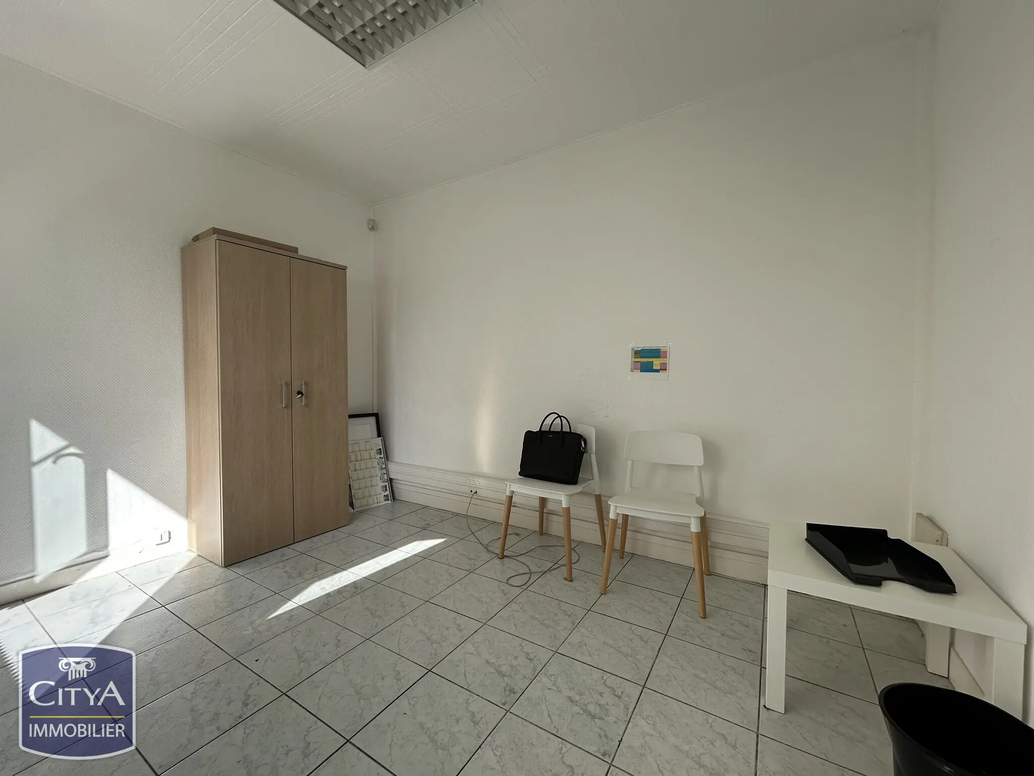 Photo 3 Local Commercial 48.8m²