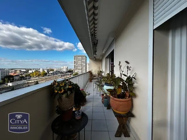 Photo 1 Appartement 5 pièces 109.2m²