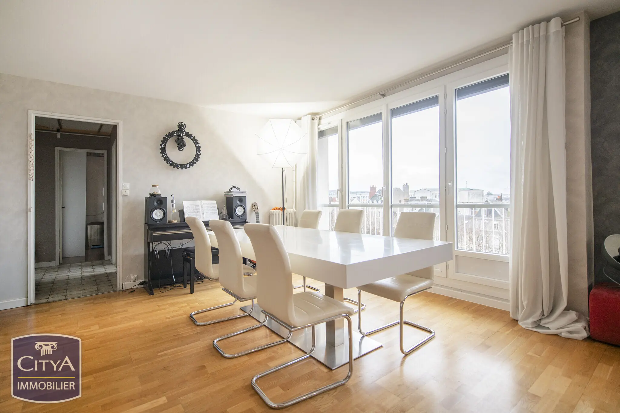 Photo 2 Appartement 4 pièces 82m²